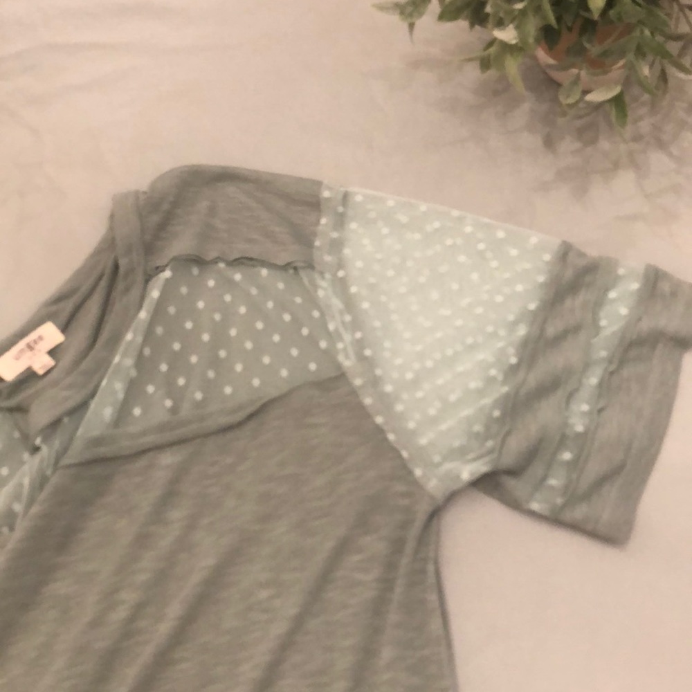 Tunic length top with cute mesh details. - Picture 5 of 7